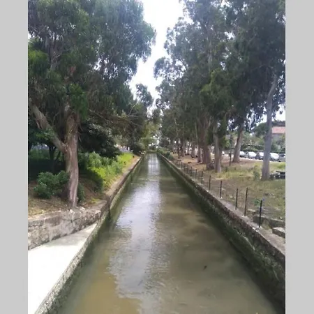 דירה Lisbon, Beach With Pool אוייראס